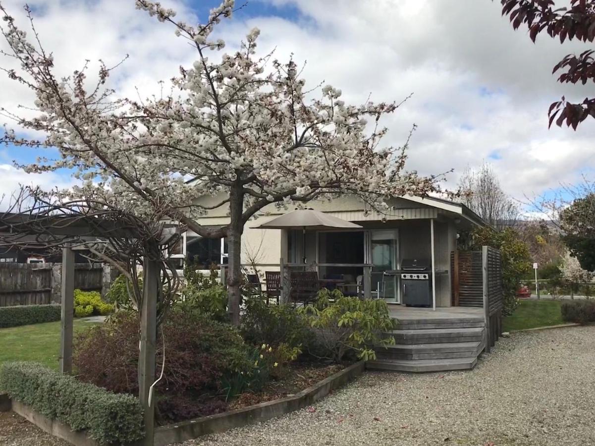Villa Amazing Aubrey, Walk To Bremner Bay Wanaka Exterior foto