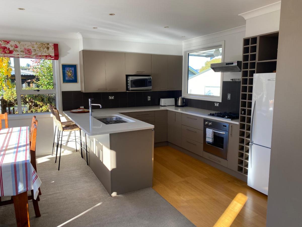Villa Amazing Aubrey, Walk To Bremner Bay Wanaka Exterior foto